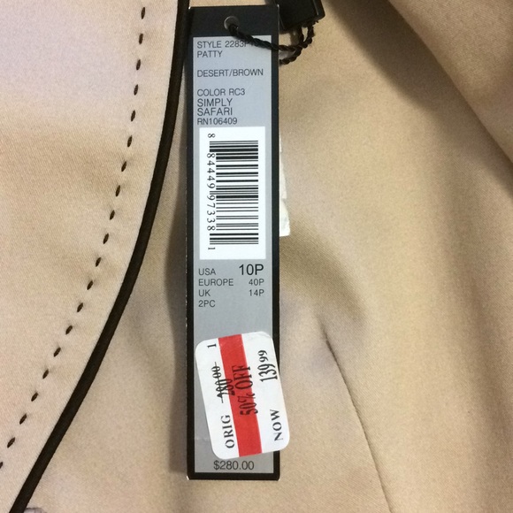 Tahari Cream blazer with leather buckle detail - Picture 4 of 8